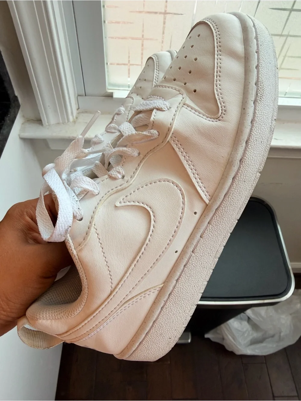 Nike  Plain White Lace-Up Sneakers 4 1/2